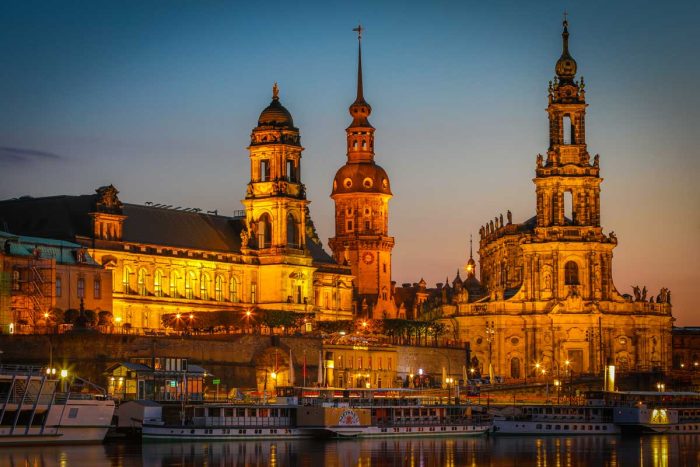 Bilder Dresden mit Elbe und Frauenkirche. Panorama Pop-Art Kunst