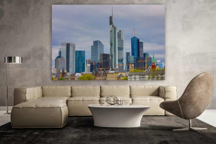 Bilder Frankfurt mit Skyline und Main im Panorama Format. Moderne Stadt Ansichten und Kunst Bilder, die Sie begeistern werden in Ihrer Wunschgröße.