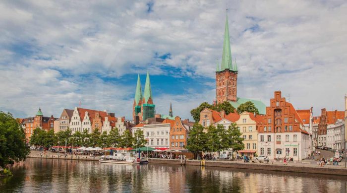Bilder Lübeck. Panorama Kunstwerke aus d. Stadt m. d. Holstentor.