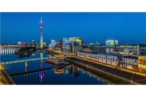 Düsseldorfer Ansichten bei Nacht | Stadtpanorama View Bild