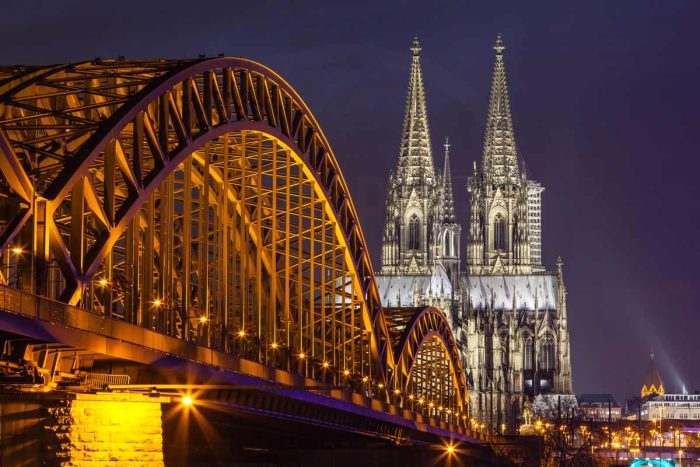 Fotokunst Köln Panorama bei Nacht | Kölner Skyline mit Rhein