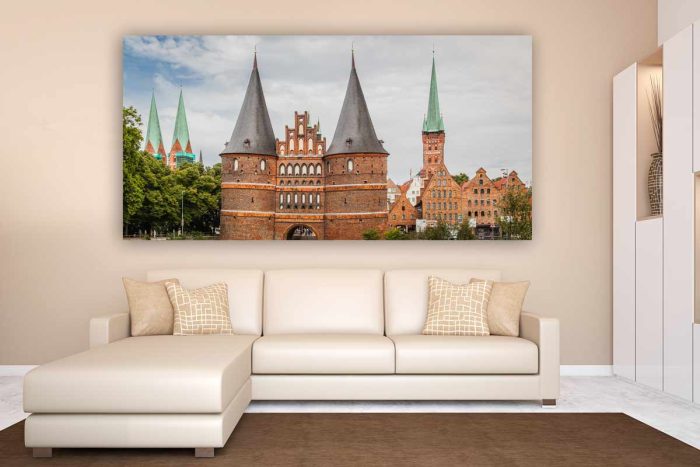 Panorama Lübeck mit dem Holstentor. Moderne Wand & Leinwandkunst