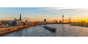 Panorama Bild Düsseldorf als modernes Wandbild auf Leinwand