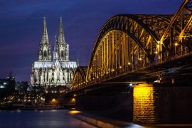 Panorama Köln bei Nacht | Foto Kunst Bild der Skyline mit DOM
