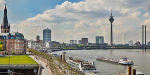 Panorama Motive und Kunst Bilder aus Düsseldorf mit Skyline und Hafen.