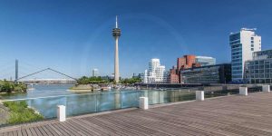 Wandbilder Medienhafen Düsseldorf. Rheinturm und Stadt Panorama Art